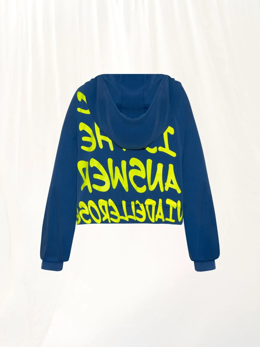 Modna bluza z napisami na plecach