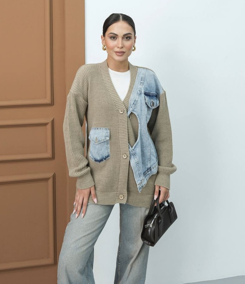 Stylowy sweter z wstawką z jeansu